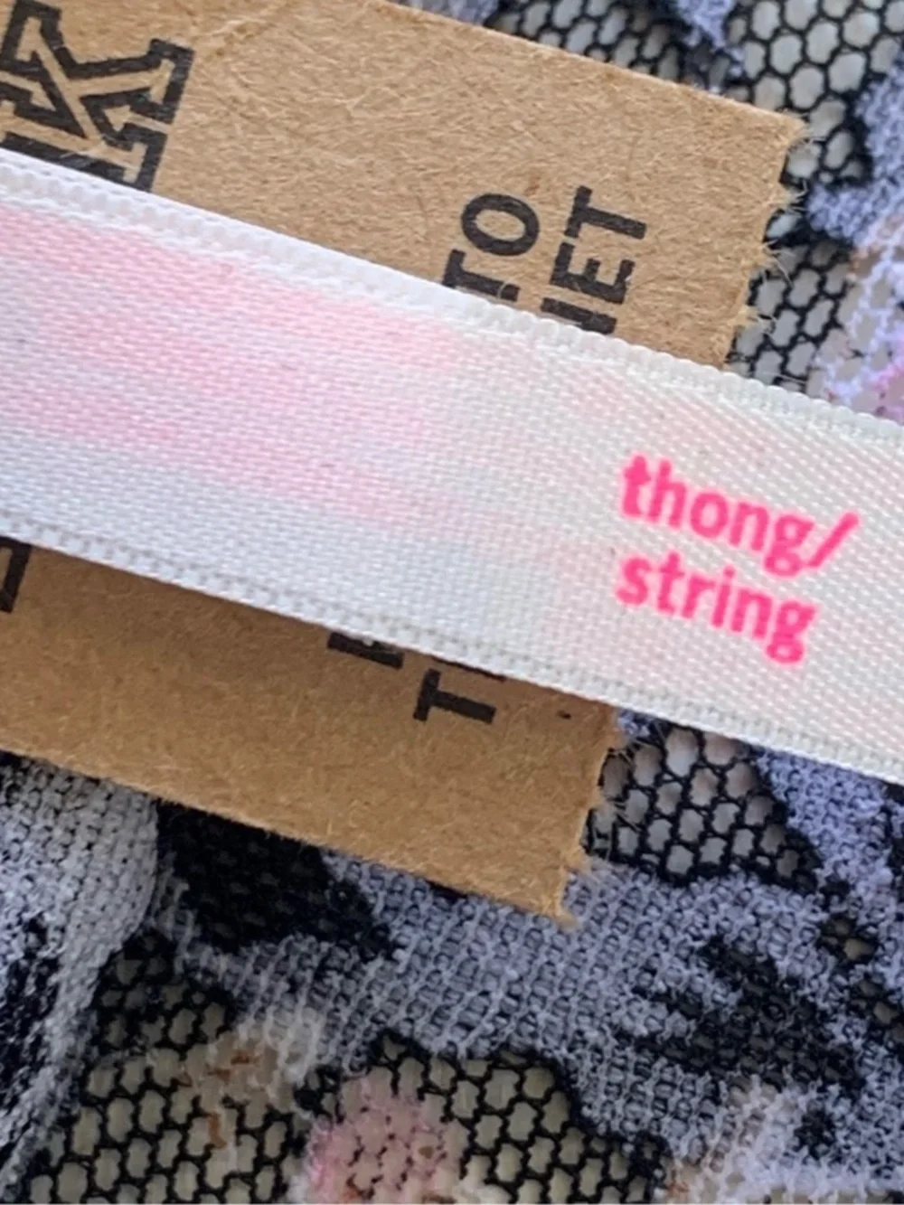 Victoria’s Secret Thong Panties Large New
